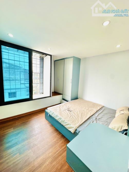 BÁN CĂN TẬP THỂ LÁNG HẠ. DT 65m2 x 2PN, WC KHÉP KÍN, NHÀ ĐẸP LÔ GÓC, SĐCC - 1