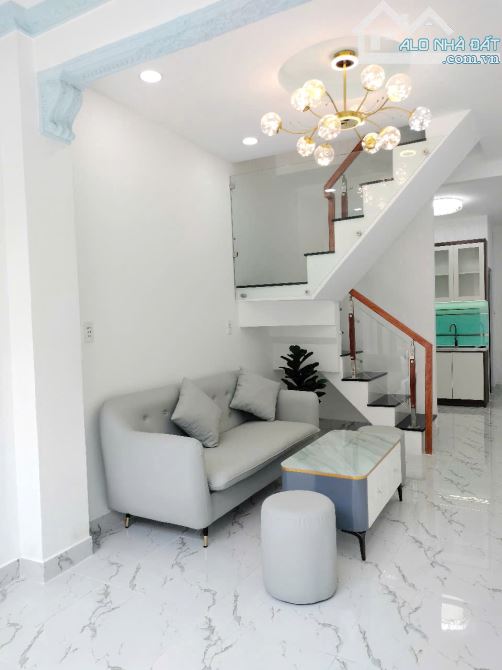 Nhà 2 tầng mới, nở hậu đối diện trường học Khánh Bình Âu Dương Lân P3Q8. Giá 3,89 tỷ TL - 1
