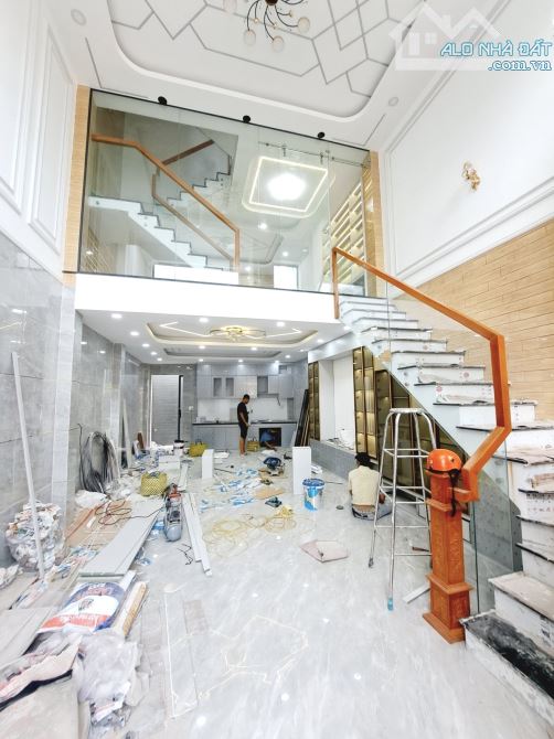 Bán nhà quận Bình Tân - Siêu vip mới xây 5 tầng đẹp hơn ngọc trinh - Đầu tư bao sinh lời - 1