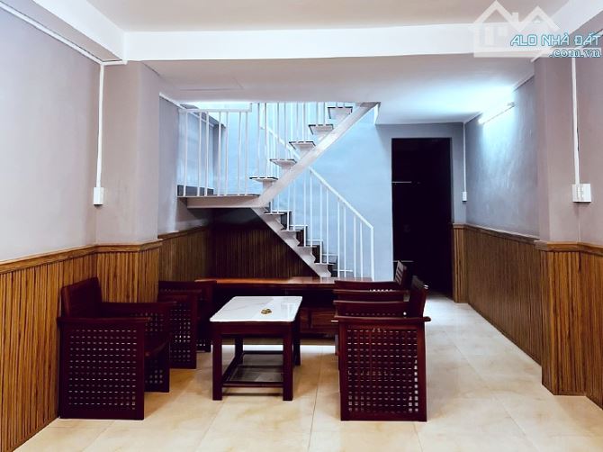 Cho thuê nhà đẹp 1 lầu 2 phòng hẻm xe hơi Ngô Tất Tố, Bình Thạnh - 1