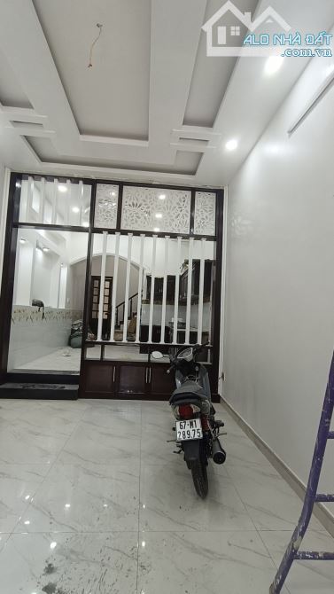 Tp52: NHÀ MỚI 4 TẦNG – 8 PHÒNG NGỦ – HẺM XE HƠI 6M THÔNG – GẦN TÊN LỬA - 1