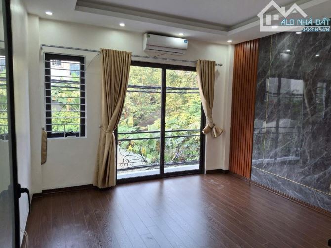 Bán nhà Đống Đa 5 tầng 60m2 mặt tiền 5 mét giá nhỉnh 20 tỷ - 1