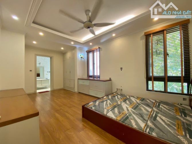 Cho thuê giá rẻ Biệt thự Nam Thiên đơn lập 300m2, 4PN, cạnh trường Đinh Thiện Lý PMH - 1