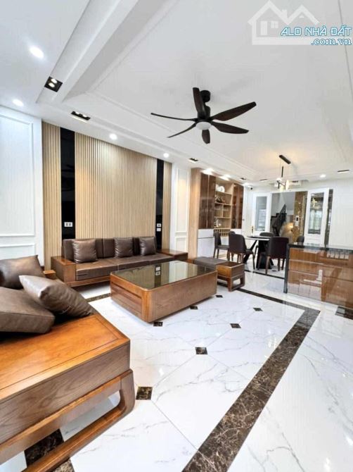 Nhà đẹp Nguyễn Khánh Toàn 50m2*5T, mt 4.5m kinh doanh, gần ô tô, 2 thoáng 15.8 tỷ - 1
