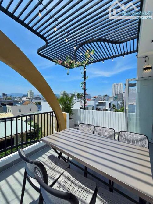 Bán Toà Nhà Siêu Villa Hồ Bơi Ngay Trường Đại Học Kinh Tế. - 1