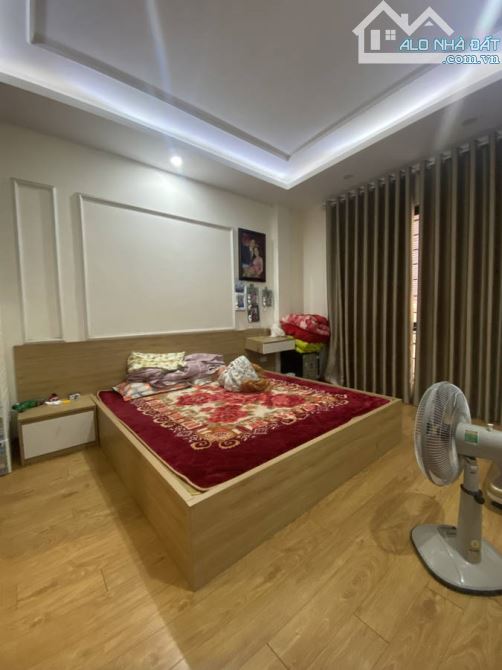 Tôi cần bán nhà phố Hồ Tùng Mậu 34m2 5 tầng 3,9 m mặt tiền - 1