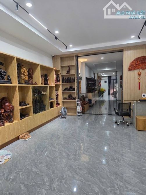 BÁN NHÀ 5 TẦNG CÓ THANG MÁY TRUNG TÂM PHỐ BIỂN NHA TRANG – ĐƯỜNG TRẦN NGUYÊN HÃN - 1