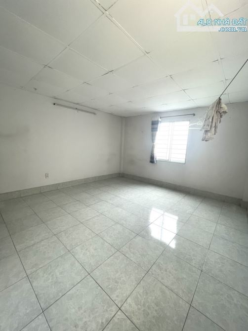 NHÀ ĐẸP QUANG TRUNG GV - GẦN NGÃ 4 VỚI PHẠM VĂN CHIÊU - 2 MẶT HẺM TRƯỚC SAU - 40M² - 3 TẦN - 1