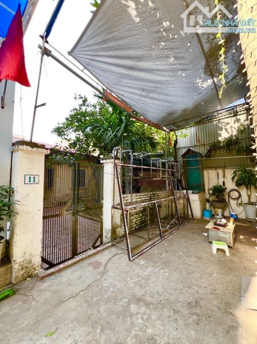 ĐẤT ĐẸP PHỐ NGUYỄN LÀM LB DT97M MT5,5M GIÁ 10,8 TỶ Ô TÔ VÀO ĐẤT GẦN PHỐ. - 1