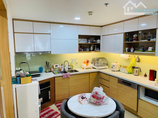 CHUNG CƯ ROYAL CITY 180M2 QUÁ ĐẸP - 1