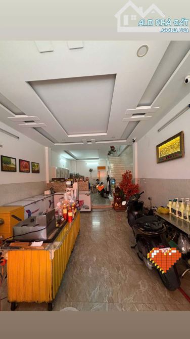Nhà 3 Tầng Mặt Tiền Tôn Đức Thắng Nha Trang - 1