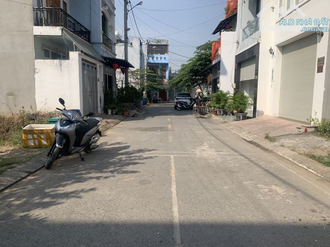 Đất Thịnh vượng Hoàng hữu nam Q9 giá rẻ 51m2 SHR KDC hiện hữu - 1