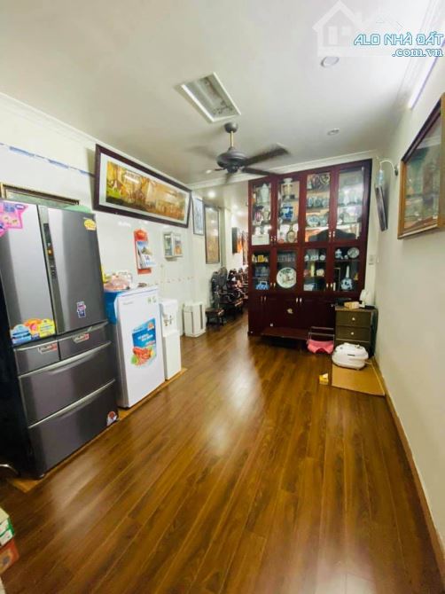 Bán nhà riêng 50m2x4tầng tại Đại Cồ Việt, Hai Bà Trưng, cách phố 50m, ngõ 3 gác tránh xe - 1