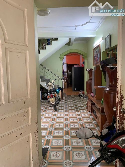 Mrs Tâm Bán nhà 2 tầng mặt ngõ Cam Lộ, Hùng Vương, Hồng Bàng, Hải Phòng. ô tô đỗ 2,3 tỷ - 1