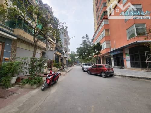 Quang Trung, Hà Đông phân lô liền kề, ô tô tránh - 1