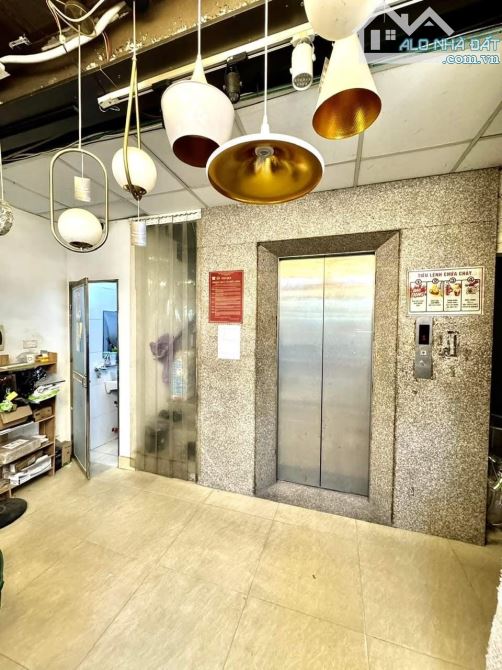 29 Tỷ- Lô Góc 2 Mặt Tiền- 2 Mặt Vỉa Hè- Mặt Đường Nguyễn Xiển- 6 Tầng- Thang Máy