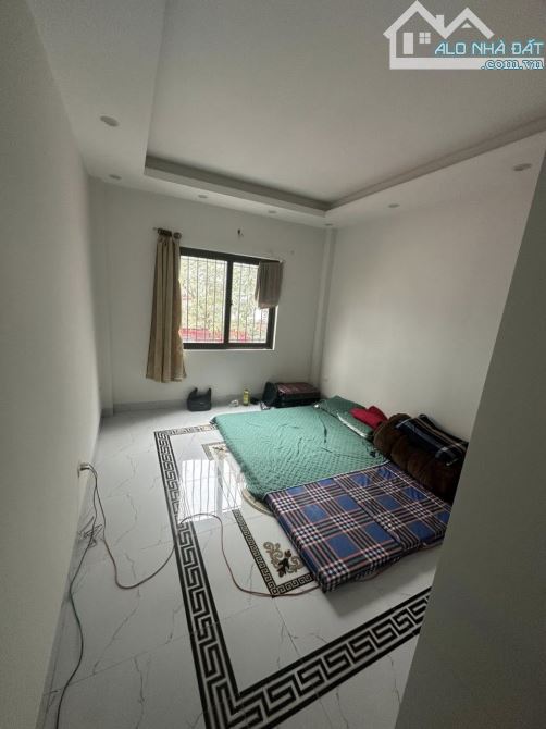 Cho Thuê Nhà Phố Trạm, Long Biên 55m2, 4T, giá 14 triệu (Lô góc, ô tô vào) - 1