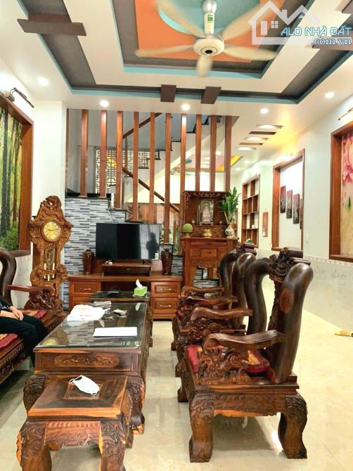 NHÀ MẶT TIỀN GẦN CHỢ ĐOÀN THỊ KIA. DĨ AN.  Ô TÔ. 83m² 3 Tầng. Chỉ 4,5T - 1