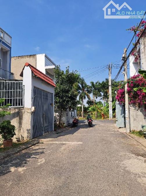 Nhà khu biệt thự Nguyễn Duy Trinh đường số 6 Long Trường lô góc 81 m2 Đ xe tải chỉ 4.2 tỷ - 1
