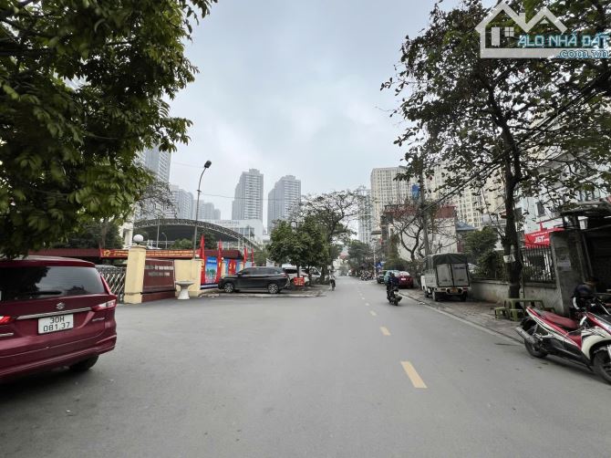 BÁN VỊ TRÍ LÔ GÓC (2 MẶT TIỀN 2, THOÁNG VĨNH VIỄN) - Ô TÔ TRÁNH CỬA NHÀ - CHỢ HOA ÂU CƠ - - 1