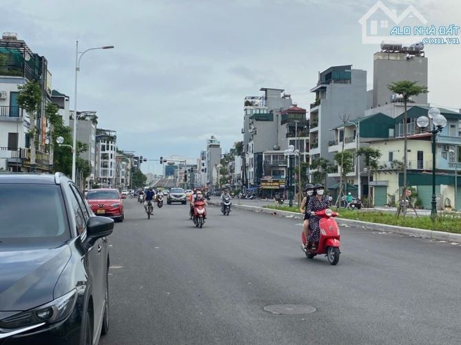 NHÀ HIẾM HỒNG TIẾN,NGỌC LÂM,VIEW HỒ,GARA,THANG MÁY.KIẾN TRÚC SƯ XÂY DỰNG.50m2 hơn 10 tỷ. - 1