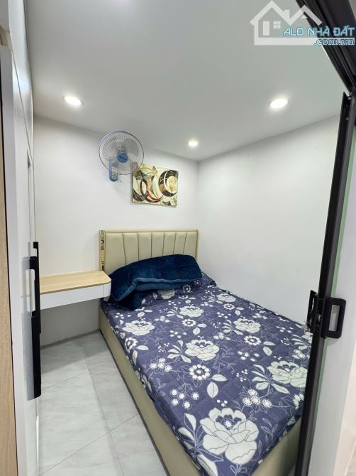 Cần bán gấp căn tập thể tại Vĩnh Hồ 55m2 x 2 ngủ x 2 mặt thoáng full nội thất về ở luôn! - 1