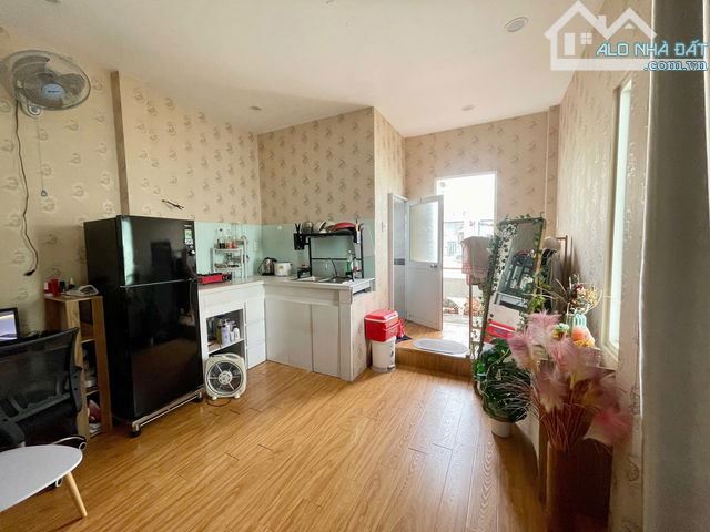 🚨 VỊ TRÍ ĐỘC TÔN - ĐƯỜNG NGUYỄN KIỆM - DT 8X10.8M - 1 TRỆT, 2 LẦU - 1
