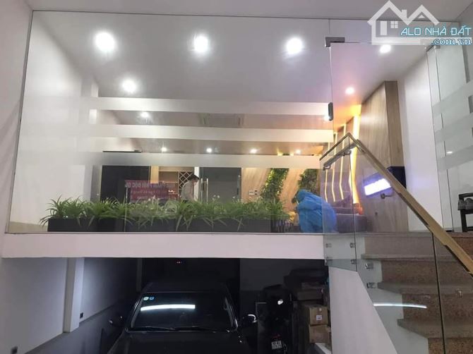 Mặt Phố Nguyễn Ngọc Nại 100m2 - 8 Tầng, thông sàn, Mặt tiền 6.5M - hơn 50 tỷ. - 1