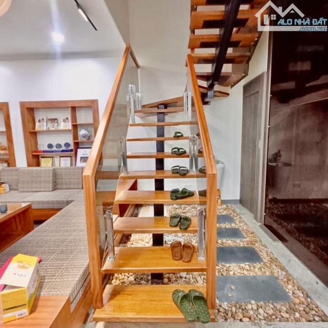 Bán Nhà Biệt Thự 6 tầng Việt Hưng 2x tỷ-75m2-Mt 5m-GARA THANG MÁY- VĨA HÈ- Ô TÔ CHẠY VÒNG - 1