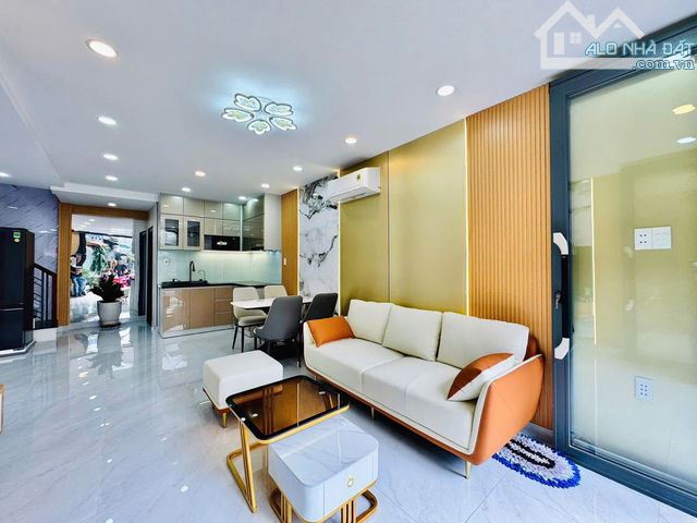 🚨 VỊ TRÍ HIẾM CÓ - NHÀ BÁN MẶT TIỀN KINH DOANH - DUY TÂN - DT 39M² - 1 TRỆT, 2 LẦU - 1