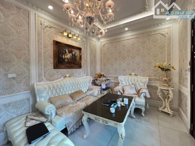 TRỤC ĐẶNG VĂN BI, 170M, ĐƯỜNG 3M, NHÀ 3 TẦNG, NGANG 8M, CHỈ 14,X TỶ , BÌNH THỌ - 1