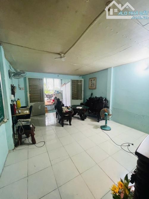 Giá cực tốt khu Q7 – chỉ 4.5 tỷ có ngay nhà kiên cố!  Vị trí: Sát đường Huỳnh Tấn Phát Q7 - 1