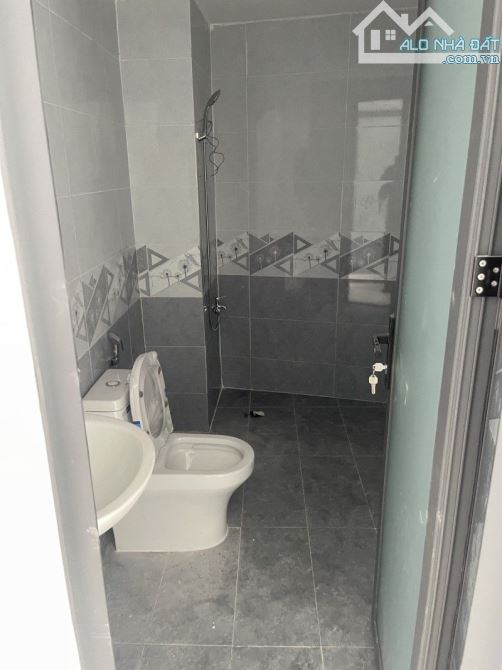 Bán nhà 3 tầng sát hẻm xe hơi , Phường 3 Quận 8 Chỉ nhỉnh 6 tỷ - 1