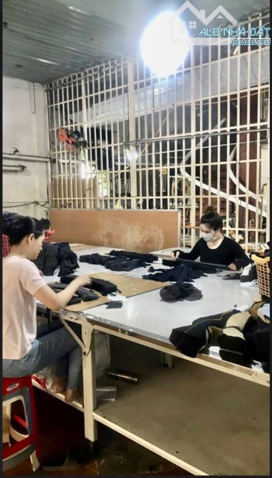 Bán Kho xưởng đang hoạt động 2 mặt tiền thới tam thôn 684m² chỉ 30trm² - 1