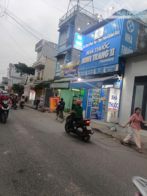 BÁN NHÀ NGAY QUỐC LỘ 13 PHƯỜNG HIỆP BÌNH PHƯƠC 50M2 CHỈ 3 TỶ5 - 1