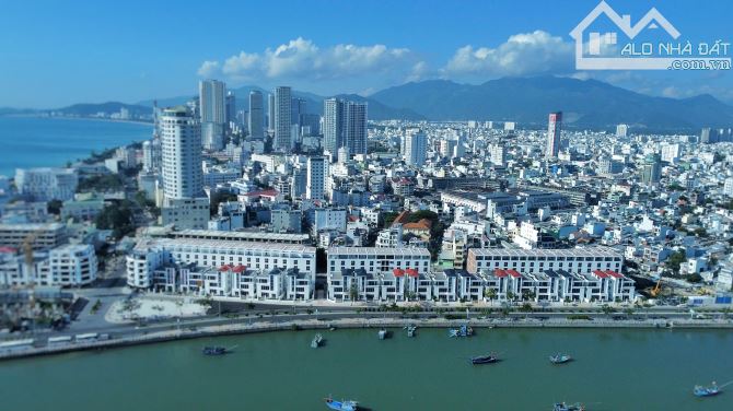 Bán biệt thự dự án cồn Tân chỉ hơn 10 tỷ/căn vừa view sông view biển đẹp nhất Nha Trang - 1