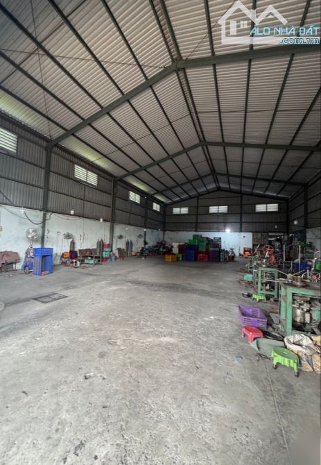 Bán nhà xưởng xã Tân Quý Tây, huyện Bình Chánh, 447m2, giá chỉ 15 tỷ - 1