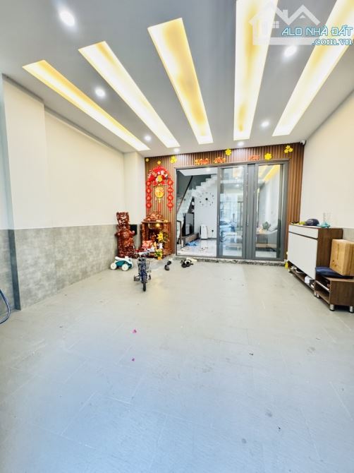 Khu Tên Lửa - Gần Aeon Mall Bình Tân - Thang máy 450kg - 4 tầng - 5m x 20m - 5PN - 1