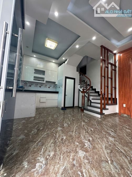 Bán nhà 4 tầng gần 40m2 ngõ 15 Khúc Thừa Dụ, Lê Chân.  Giá 3,65 tỷ đường 8m - 1