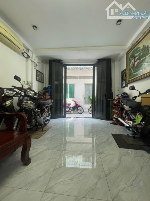 Kênh Tân Hoá Tân Phú 37m2 2 tầng giá chỉ 4 tỷ - 1