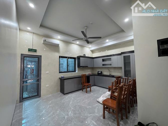 Bán nhà 5 tầng 1 tum mới hoàn thiện , Đường lý đạo thành - TP. Bắc Ninh. Giá 24 tỷ - 1