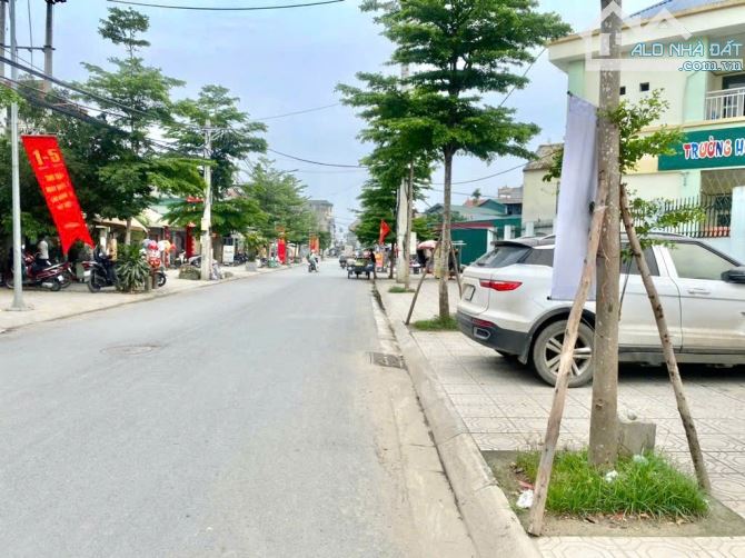 Nhà đẹp dân xây 5 tầng kinh doanh ô tô vào nhà 2 thoáng nở hậu chỉ 5 tỷ ko có căn thứ 2 - 1