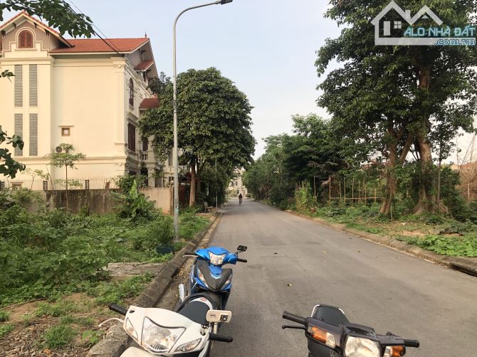 Bán Lô OBT 16 Đại Hoàng Long Tp Bắc Ninh, Hướng Đông Nam View Vườn Hoa - 1