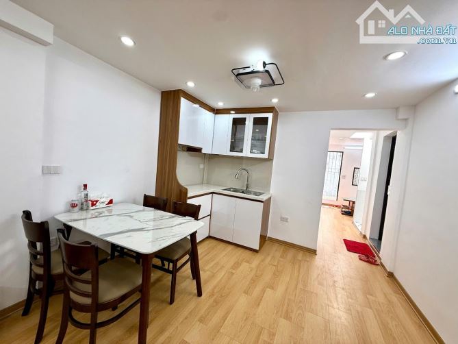 VIP TẬP THỂ BÁCH KHOA ✅4.x TỶ, 85m2, Ô TÔ TRÁNH CHÂN CẦU THANG - 3 NGỦ - 1