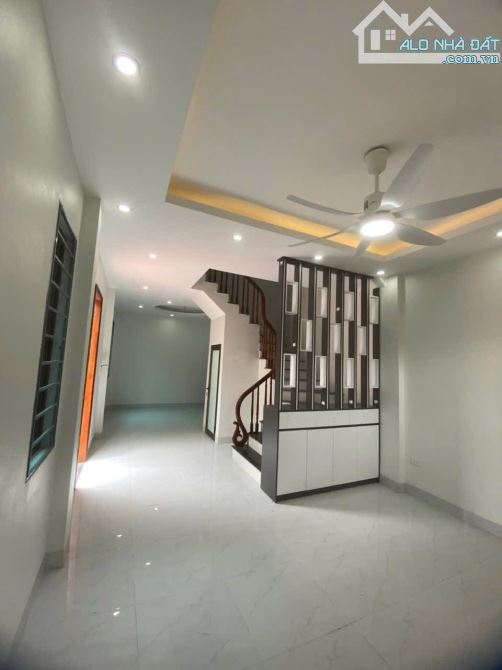 Bán Nhà Cầu Cốc, Tây Mỗ, 40m, 5T, Giá 6.6 Tỷ, Ô TÔ Gần - 1