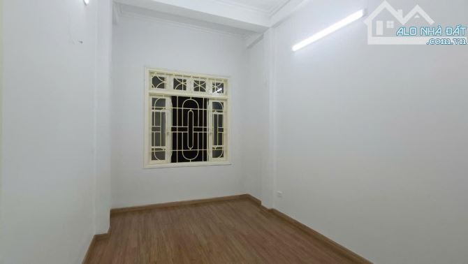 NHÀ MẶT NGÕ - CÁCH PHỐ HOÀNG HOA THÁM 20M. GẦN CHỢ BƯỞI - 1