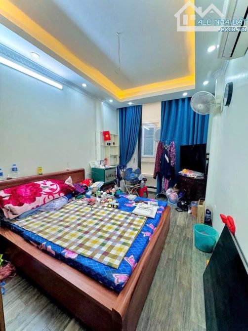✅ B ÁN NHÀ Giải Phóng - Hai Bà Trưng -DT: 23/30m2 - 5 tầng - mt: 3.1m - 1