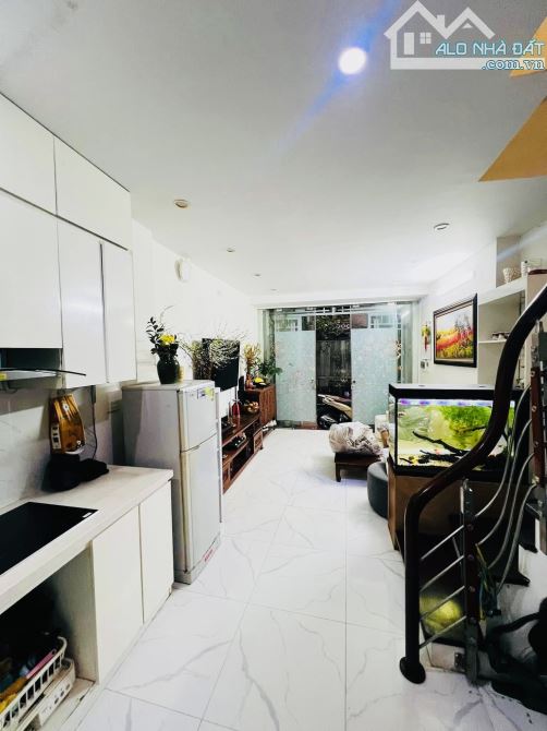 Siêu phẩm Hoàng Hoa Thám - lô góc - 30m ra phố - không quy hoạch - nhỏ 8 tỷ - 1
