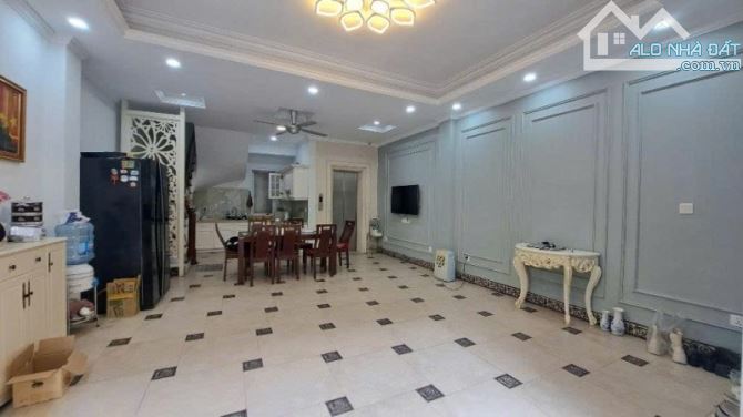 Bán nhà Nguyễn Văn Cừ,Long Biên 6 tầng,52m,mt5.4m oto tránh nhỉnh 15 tỷ - 1