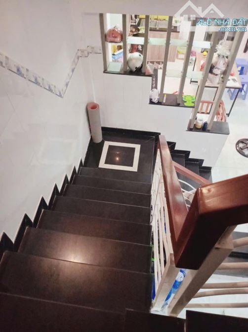 Bán Nhà Mặt Tiền HXH Khuông Việt , Tân Phú, DT 68m2 với Giá chỉ nhỉnh 6 tỷ - 1